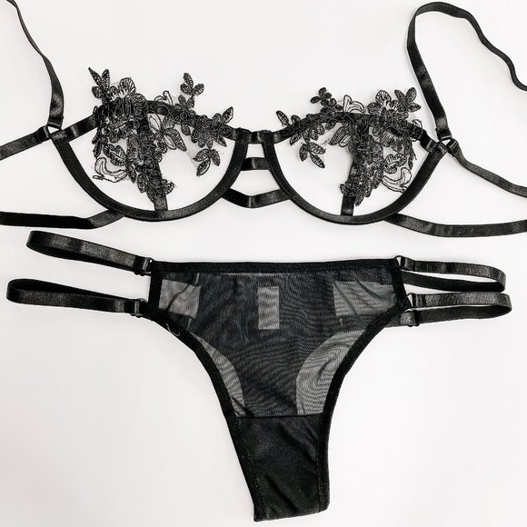 Solo black bikini panty